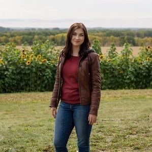 Meet your Posher, Leah